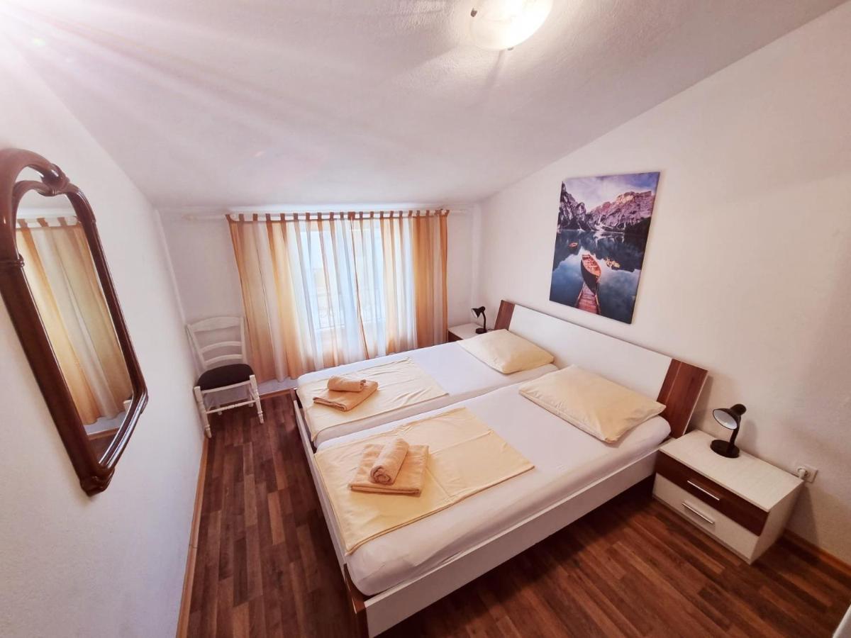 Apartments Nada Крк Екстер'єр фото