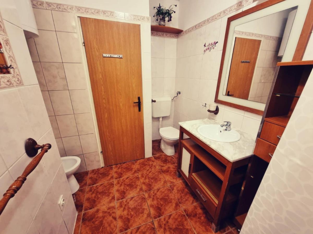 Apartments Nada Крк Екстер'єр фото