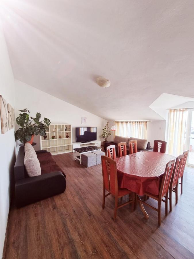 Apartments Nada Крк Екстер'єр фото