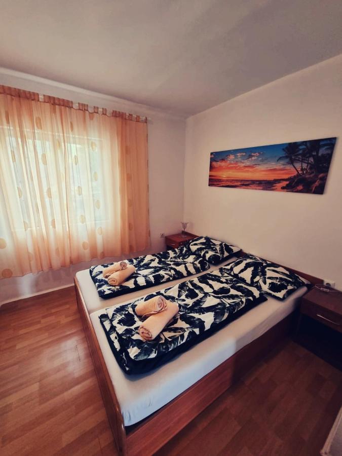 Apartments Nada Крк Екстер'єр фото