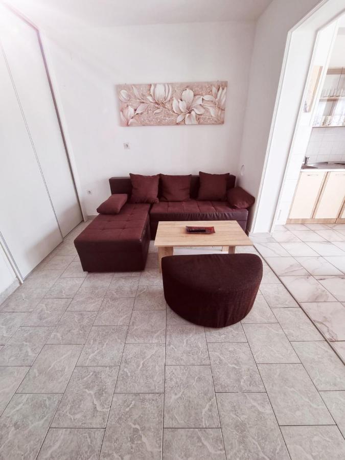 Apartments Nada Крк Екстер'єр фото