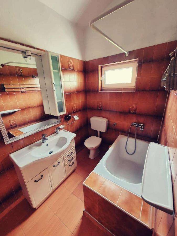 Apartments Nada Крк Екстер'єр фото